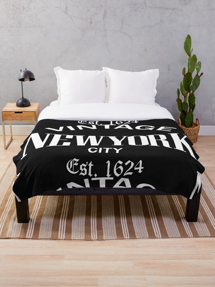 Vintage New York City New York Est. 1624 Gift Hoodie