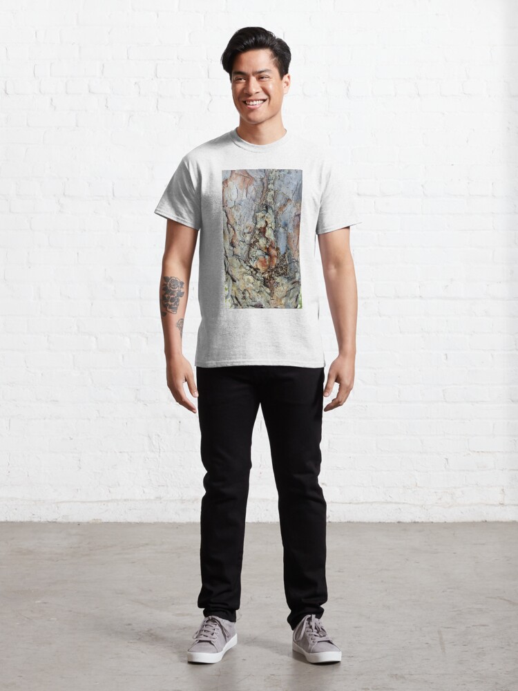 Alternate view of log up close 4 Classic T-Shirt