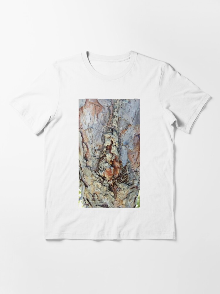 Alternate view of log up close 4 Essential T-Shirt