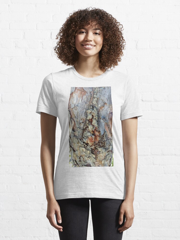 Alternate view of log up close 4 Essential T-Shirt