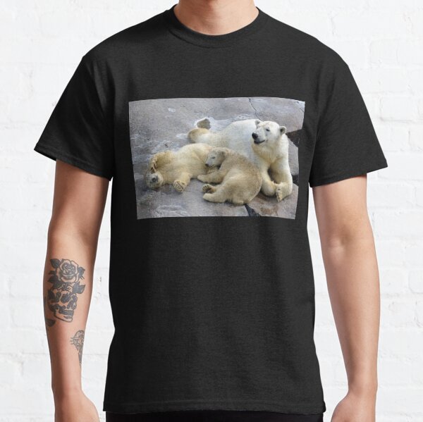 Happy nappy polar bear family Classic T-Shirt