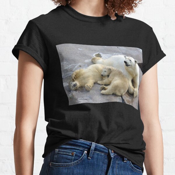 Happy nappy polar bear family Classic T-Shirt