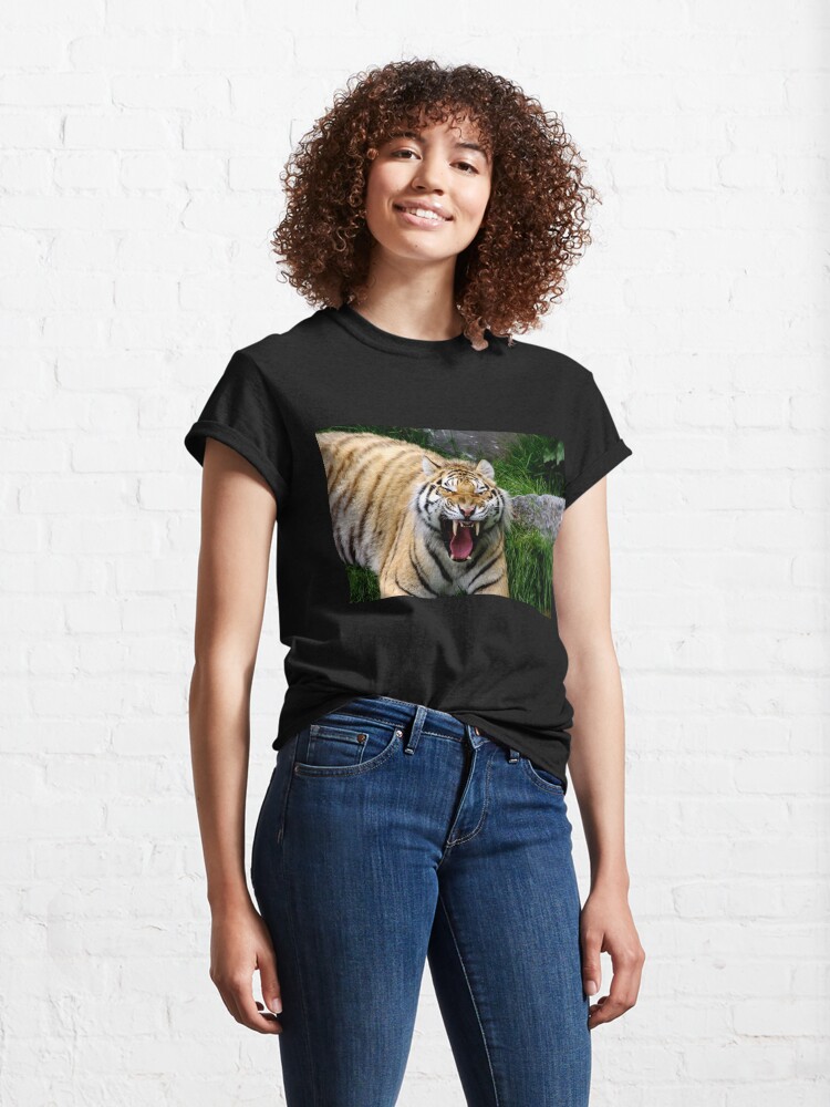 Alternate view of Yawning tiger 2 Classic T-Shirt