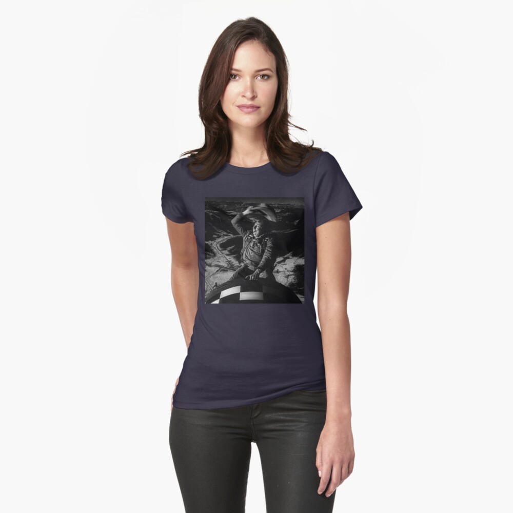 Artikel-Vorschau von Tailliertes T-Shirt, designt und verkauft von iamwelly.