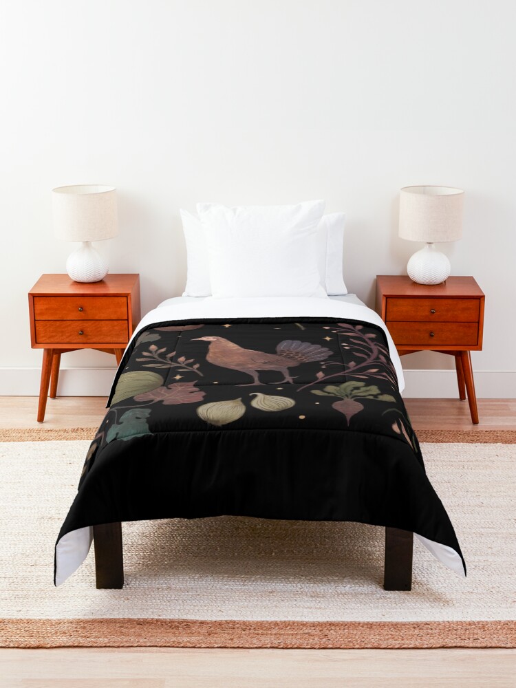Alternate view of Wild Chicken with Autumn Vines Comforter