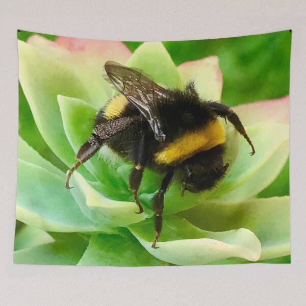Aperçu de l'œuvre Bumble Bee créée et vendue par PaolinoDesigns.