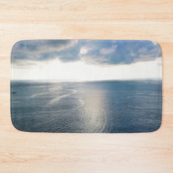 Artikelvorschau, cloudy ocean entworfen und verkauft von OMdesigns93.