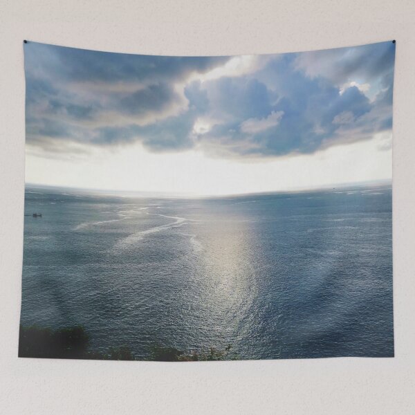 Artikelvorschau, cloudy ocean entworfen und verkauft von OMdesigns93.