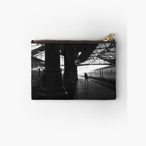 Artikelvorschau, La Gare St-Lazare entworfen und verkauft von Nicholas Coates.