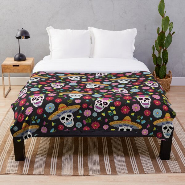 Artikelvorschau, Todestag Blumenschädel Muster entworfen und verkauft von Mareom Design.