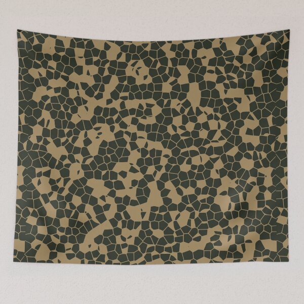 Artikelvorschau, Mosaik-Tarnmuster aus Buntglas in Beige auf Dunkelgrün entworfen und verkauft von ShopieHome.