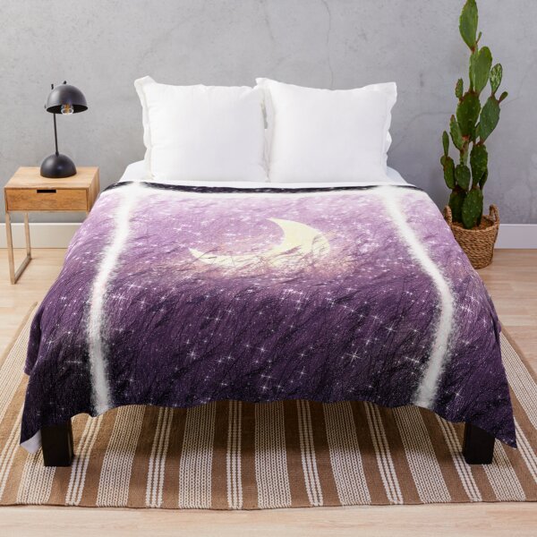 Aperçu de l'œuvre Pattern Fantasy Croissant de Lune Violet tombé du ciel sur l'herbe Fairy Magic créée et vendue par Jolly-Yosei.