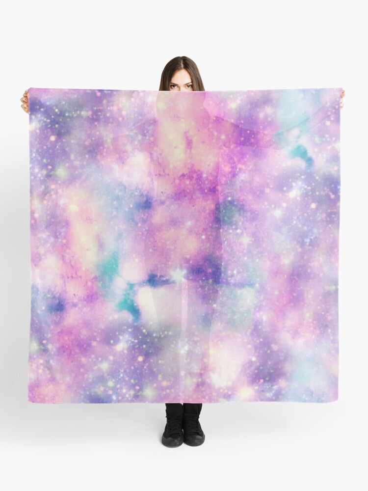 Tuch for Sale mit Galaxy Clouds Milchstraße Muster mit Planeten