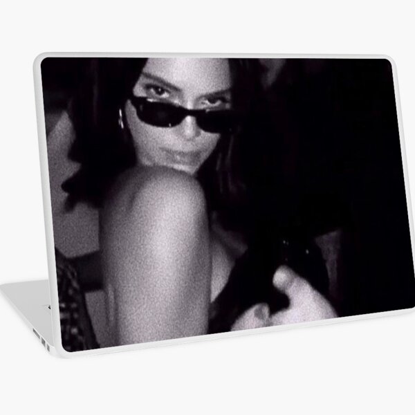 Aperçu de l'œuvre KENDALL JENNER créée et vendue par h-baileyy.