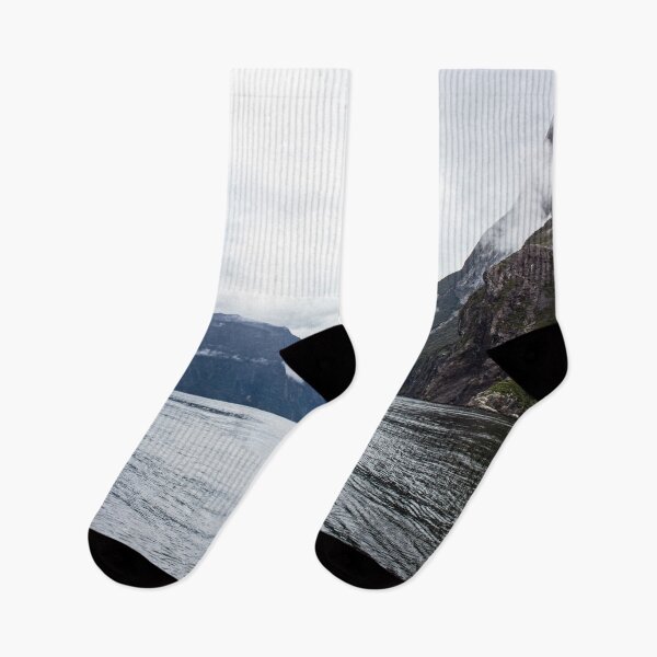 Artikelvorschau, Milford Sound, Neuseeland entworfen und verkauft von HazelWright.