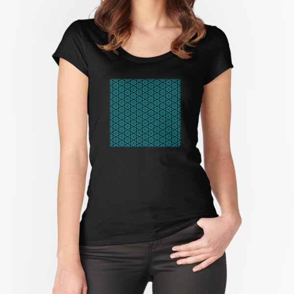 Fitted Scoop T-Shirt