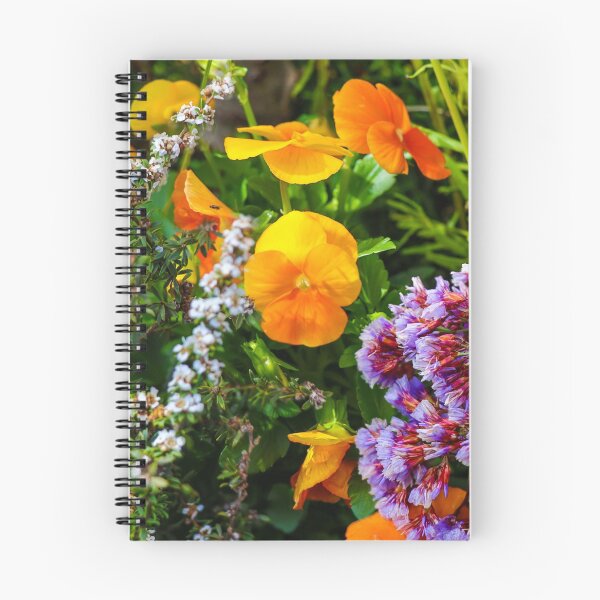 Aperçu de l'œuvre Fleurs de pensée orange ensoleillées créée et vendue par FigTreeMagick.