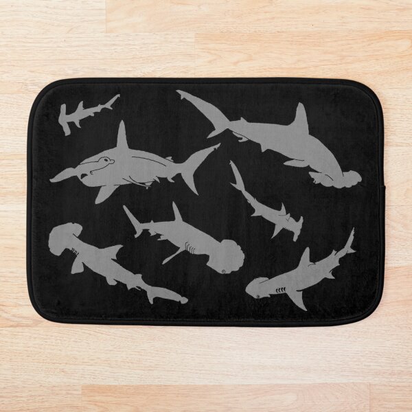 Tapis De Bain Requins Marteaux Motif Sans Couture Dessin Anime Gris Requin Marteau Lisse Winghead Requin Kawaii Avec Des Joues Roses Et Des Yeux Clignotants Positif Souriant Sur Fond Blanc Par Ekaterinap