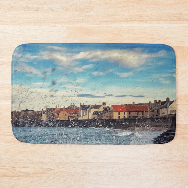 Artikelvorschau, Crashing Waves at Eyemouth Harbour, Scottish Borders entworfen und verkauft von yourscotborders.