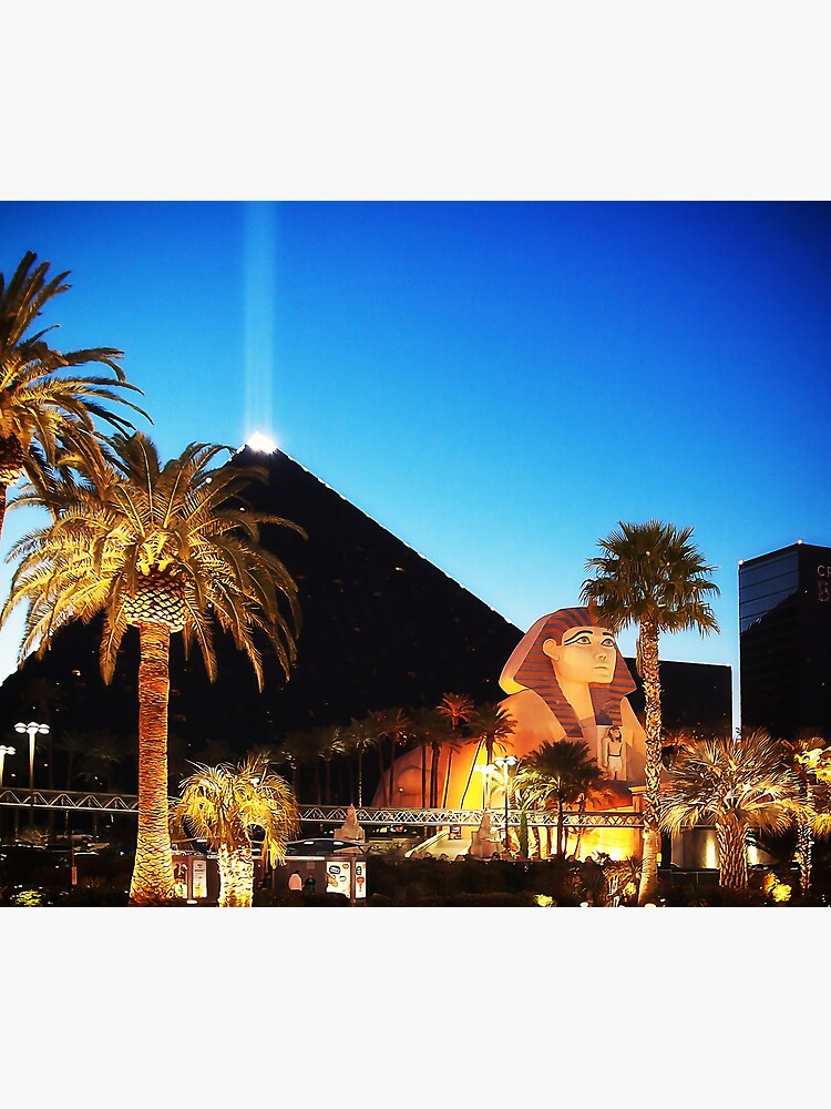 Luxor Pyramid And Sphinx Of Giza, Las Vegas by travelways