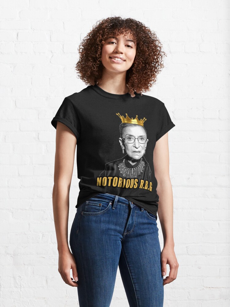 Vista alternativa de Camiseta clásica La notoria Ruth Bader Ginsburg (RBG)