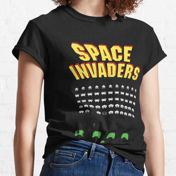 Space Invaders logo and game play YELLOW - 1978 arcade version! Classic T-Shirt