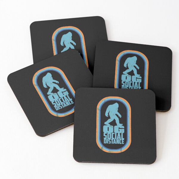 Artikelvorschau, OG Social Distance - Squatch Bigfoot Know entworfen und verkauft von DannyandJewels.