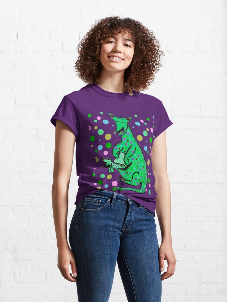 Alternate view of Kangaroo with Baby Laughing Green Classic T-Shirt