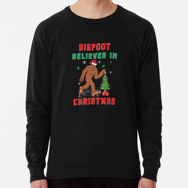 Bigfoot Believes in Christmas funny Squatchy Beast. Lightweight Sweatshirt