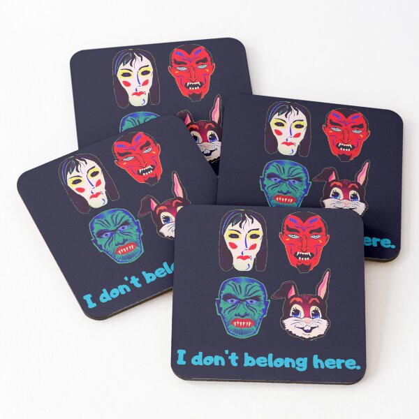 Artikelvorschau, Retro Halloween Masken T-Shirt entworfen und verkauft von Swooncake Press.