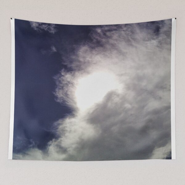 Artikelvorschau, CLOUDY SUN IM HIMMEL entworfen und verkauft von Dat Thang Production.