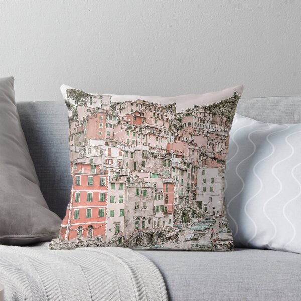 Aperçu de l'œuvre Riomaggiore dans des tons blush subtils créée et vendue par StickerArtwork.
