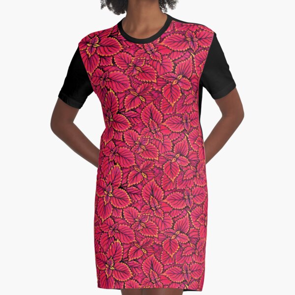Coleus Leaves, Botanical Floral Pattern Red Shades Graphic T-Shirt Dress
