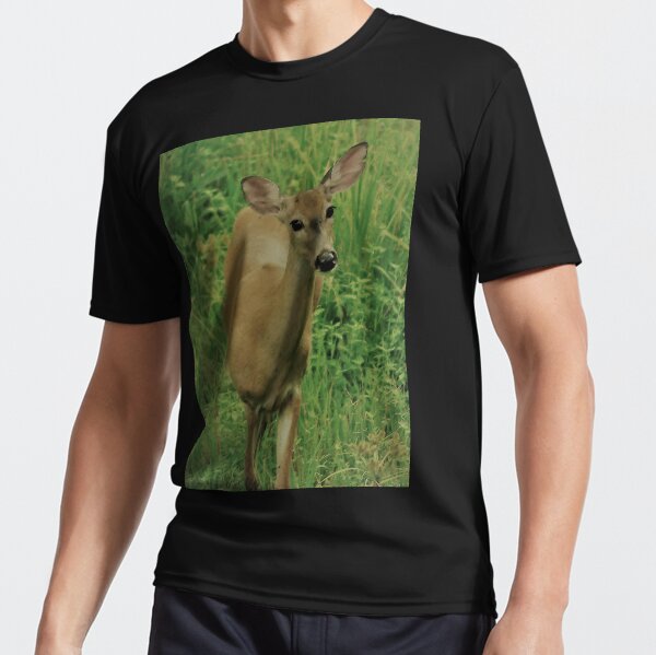 A Unique Whitetail Doe Art Print Active T-Shirt