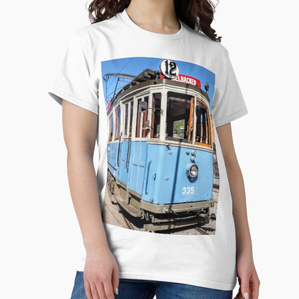 Aperçu de l'œuvre Rails de tramway rétro bleus Transports en commun créée et vendue par Tanja Dianova.
