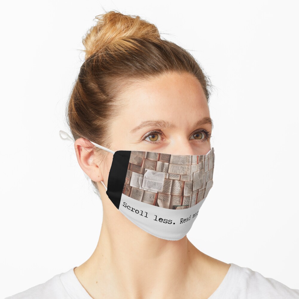 Books With Laurie (bookswithlaurie.com) Mask