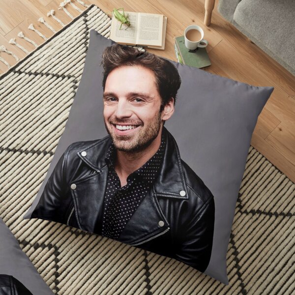 Sebastian Stan Coussin de sol