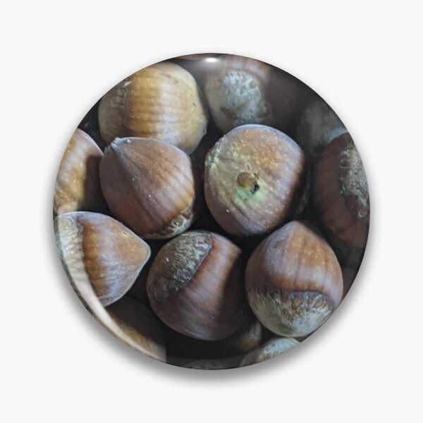 Aperçu de l'œuvre Noisettes Sans Coques créée et vendue par naturalpatterns.
