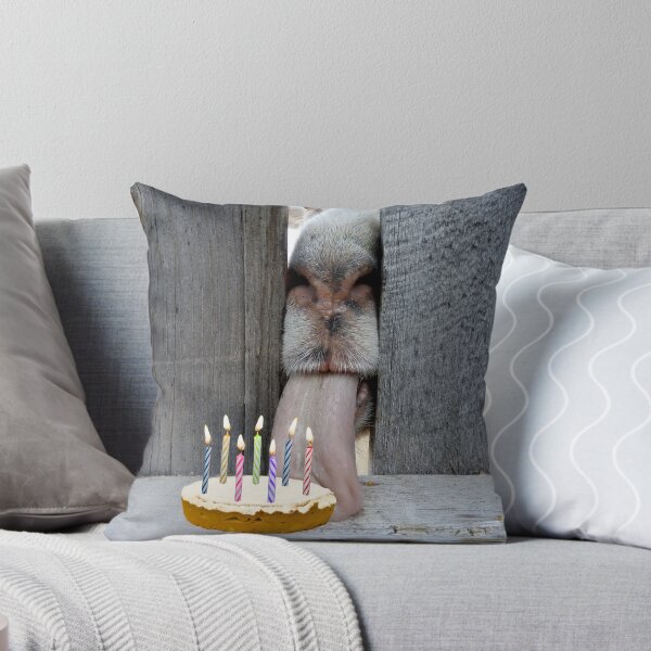Aperçu de l'œuvre Joyeux anniversaire chèvre, gâteau d'anniversaire créée et vendue par Stephanie  Skeem.
