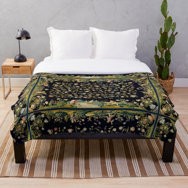 Dark vintage floral Throw Blanket