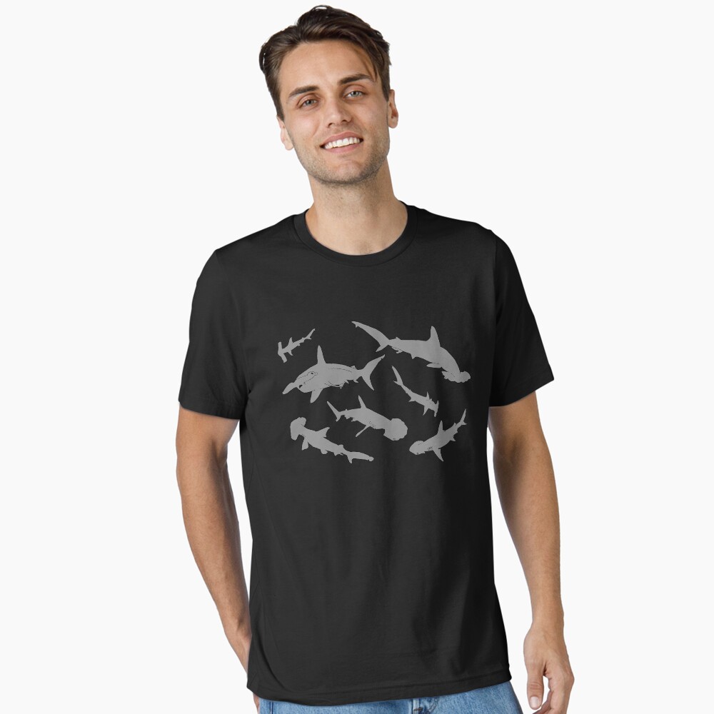 Vista previa del artículo con la obra «Camiseta esencial», diseñado y vendido por EmptyFigureHead.