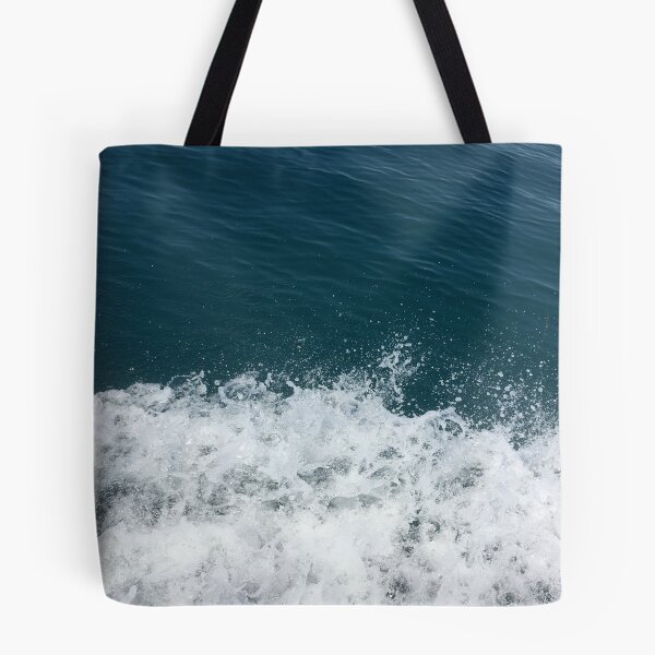 Aperçu de l'œuvre Et garde mes yeux au-dessus des vagues. créée et vendue par Bagius.
