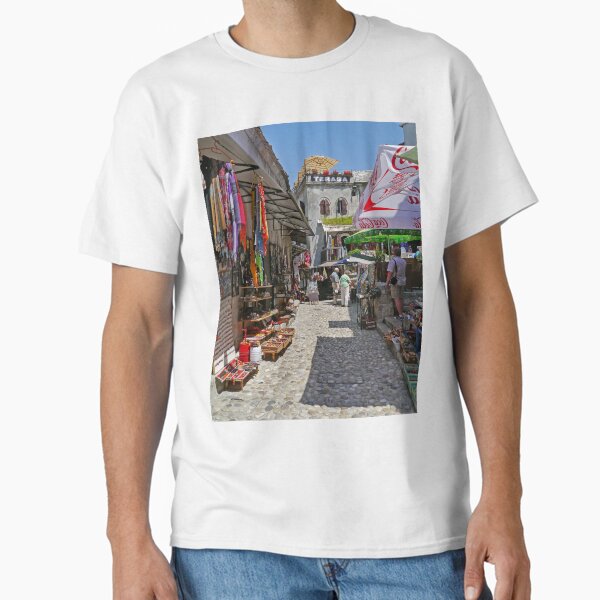 Vista previa del artículo con la obra «Mercado de la calle, Mostar, Bosnia Herzogovina», diseñado y vendido por Margaret  Hyde.