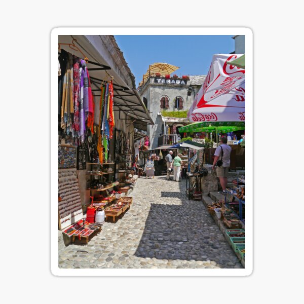 Vista previa del artículo con la obra «Mercado de la calle, Mostar, Bosnia Herzogovina», diseñado y vendido por Margaret  Hyde.