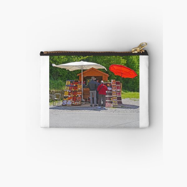 Artikelvorschau, Straßenrand-Obst-Stall, Slowenien entworfen und verkauft von Margaret Hyde.
