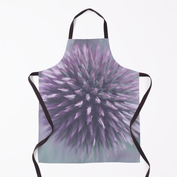 Artikelvorschau, Kugel Blume Zierlauch Blüten Farbtrend2021 Floral Allium Muster Trendfarbe Lila entworfen und verkauft von Forestia.