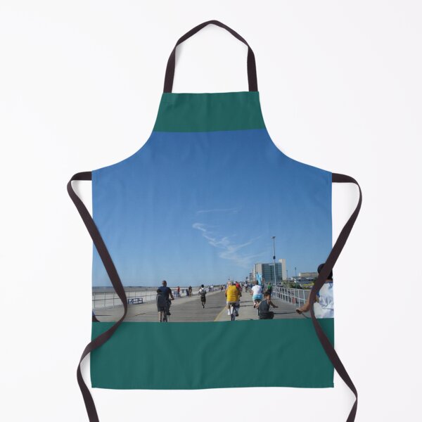 Aperçu de l'œuvre UNE JOURNÉE ENSOLEILLÉE AU BOARDWALK créée et vendue par findsbyjune374.
