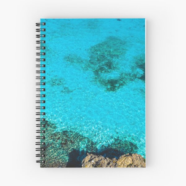 Aperçu de l'œuvre Eau turquoise créée et vendue par viknitov.