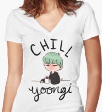 Chill Min Yoongi Tailliertes T-Shirt mit V-Ausschnitt