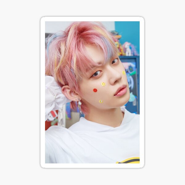 Artikel-Vorschau von Yeonjun VER R Minifolge 1, designt und verkauft von arthao.